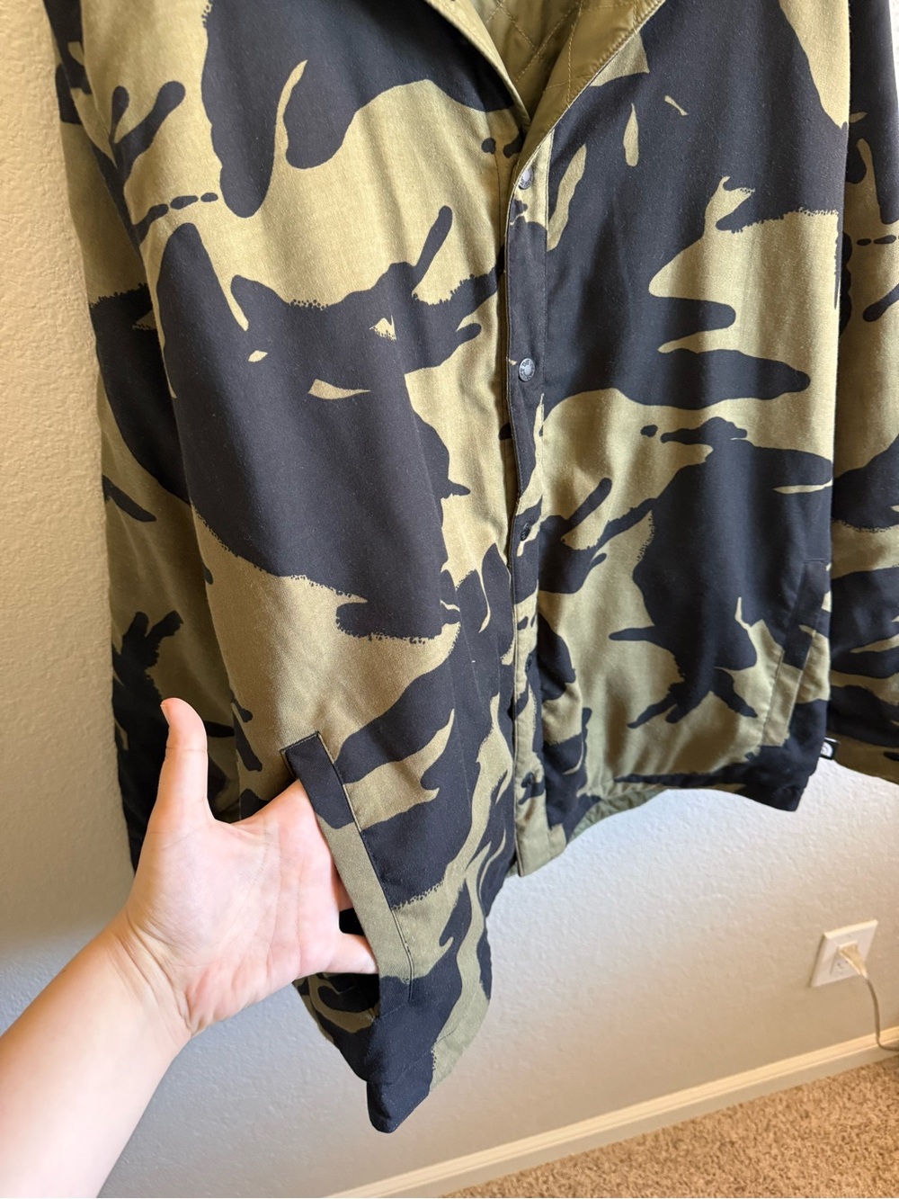 The North Face Men’s Quilted Olive Green Reversible Button Snap Jacket XL - Picture 8 of 12